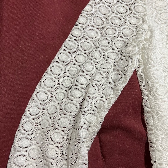 Dressbarn White Blouse - Size M (petite) - Picture 3 of 4